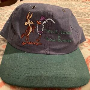 Vintage Wylie Coyote ball cap